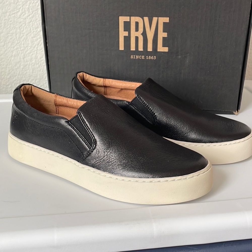 Women’s Frye Leather Lena Slip On Sneaker Black NIB Size 7.5